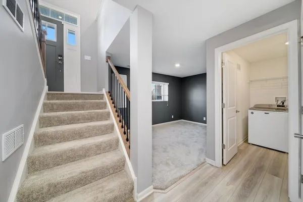 $371,000 | 1004 Atterberg Road, South Elgin, IL 60177