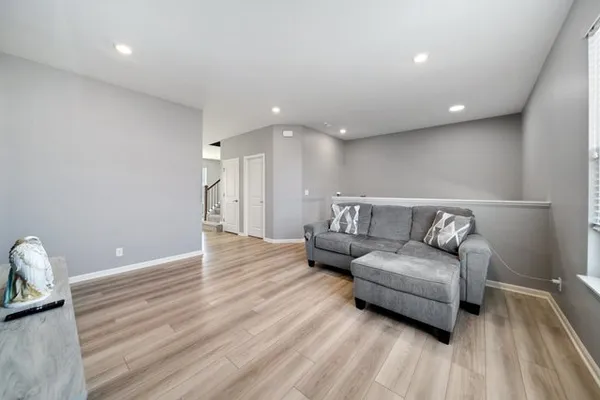 $371,000 | 1004 Atterberg Road, South Elgin, IL 60177