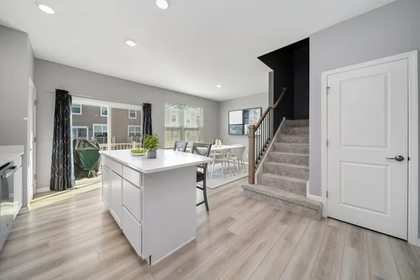 $371,000 | 1004 Atterberg Road, South Elgin, IL 60177