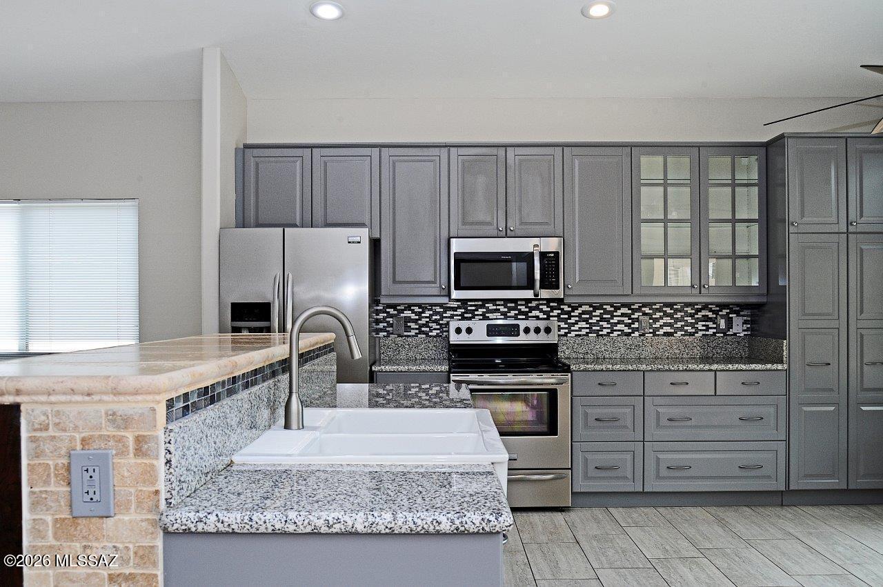 760 North Western Ridge Trail Tucson, AZ 85748 - Photo 22 of 45 Kitchen 5