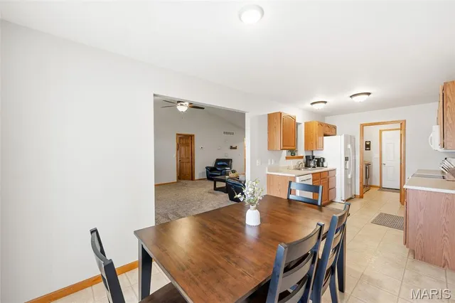 $242,900 | 1029 Pin Oak Drive, Warrenton, MO 63383