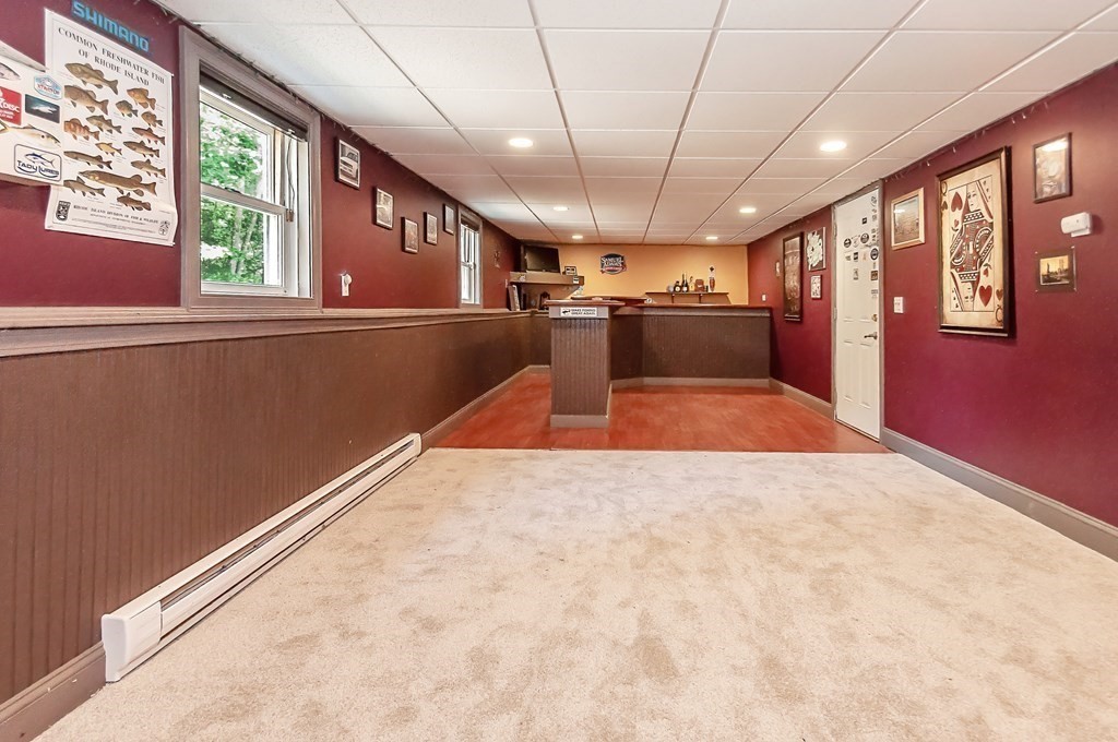 68 Bullock Road Freetown, MA 02717 - Photo 20 of 32 a view of a livingroom with furniture