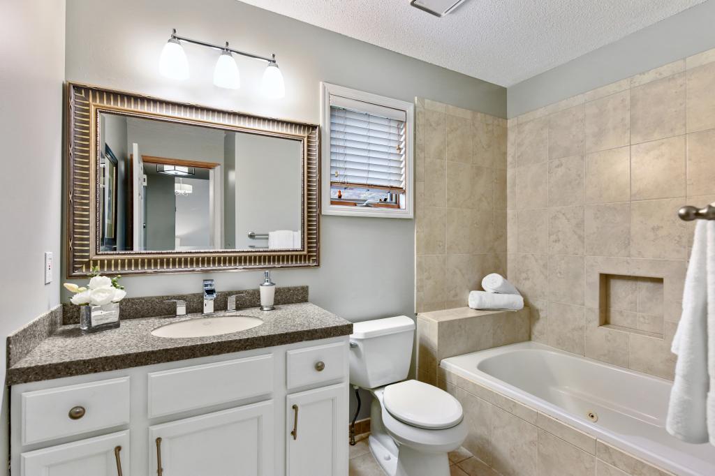 16700 Weston Bay Road Eden Prairie, MN 55347 - Photo 13 of 16
