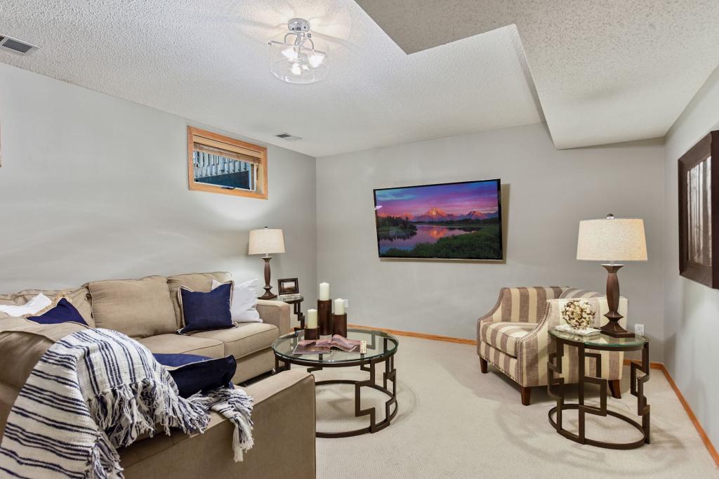 16700 Weston Bay Road Eden Prairie, MN 55347 - Photo 14 of 16