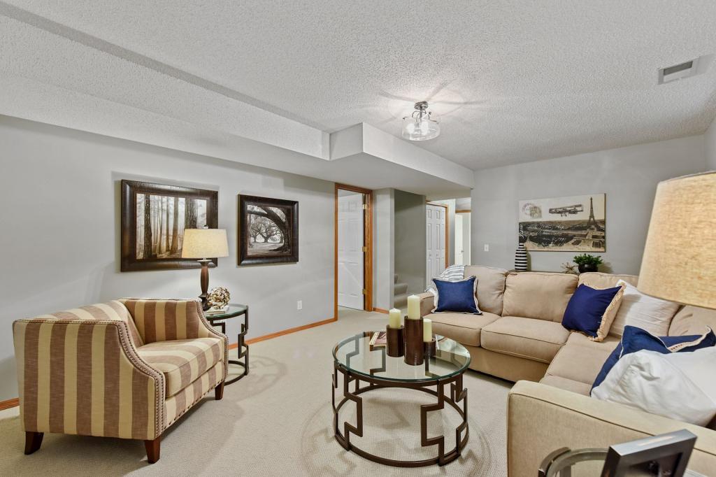 16700 Weston Bay Road Eden Prairie, MN 55347 - Photo 15 of 16