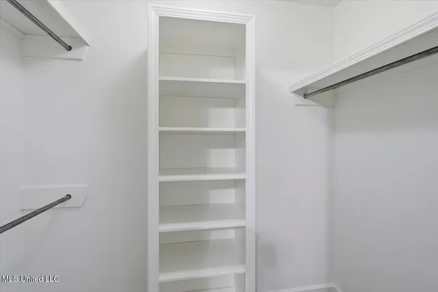 $250,000 | 676 Southern Oaks Drive, Florence, MS 39073