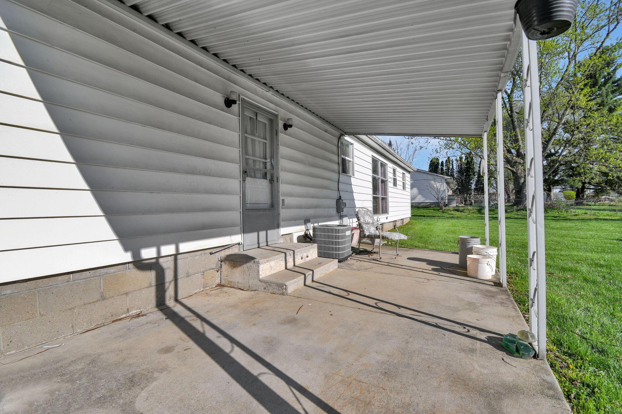 9257 Lancaster Road Hebron, OH 43025 - Photo 4 of 45 4-web-or-mls-9257-lancaster-rd