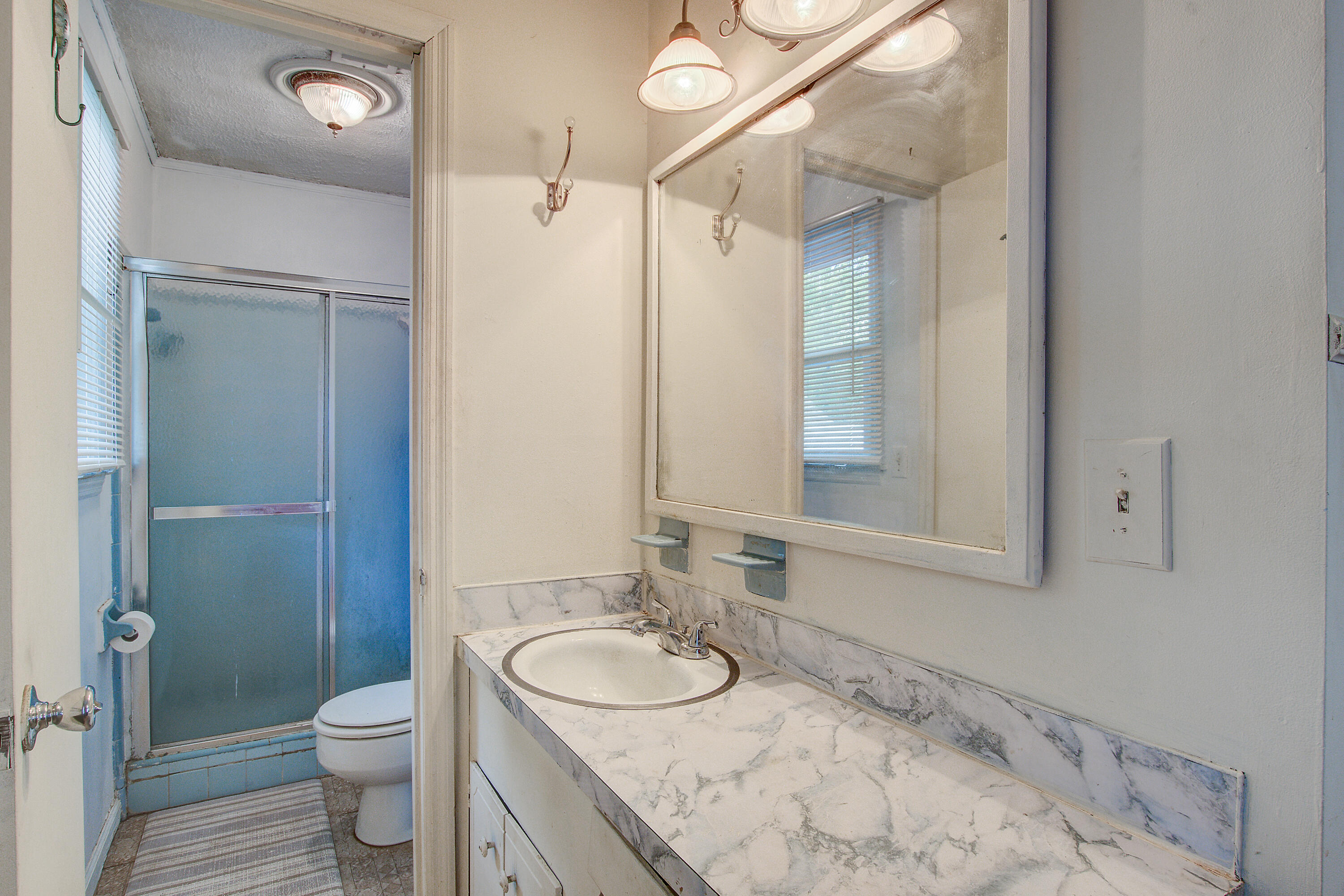 201 Judith Drive Summerville, SC 29485 - Photo 9 of 16 201 Judith master bath