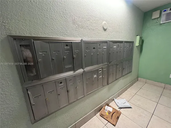 $2,500 | 7125 Bay Drive, Unit 301, Miami Beach, FL 33141