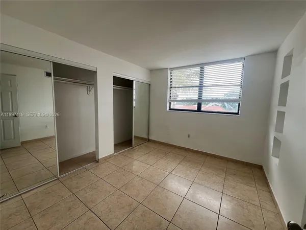 $2,500 | 7125 Bay Drive, Unit 301, Miami Beach, FL 33141