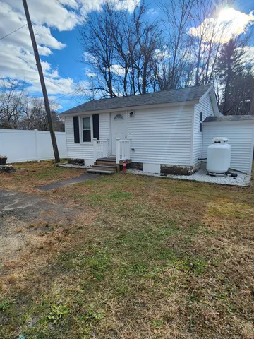 $1,900 | 615 Marion Avenue, Southington, CT 06479