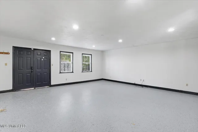 $275,000 | 5475 Old Canton Road, Jackson, MS 39211