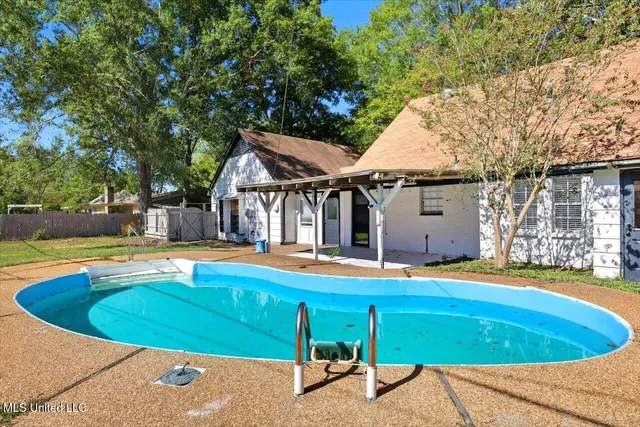 $275,000 | 5475 Old Canton Road, Jackson, MS 39211