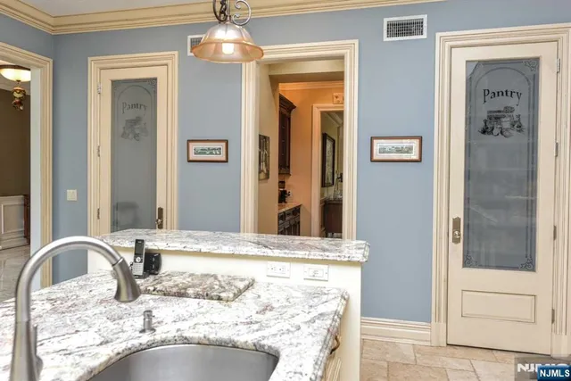 $3,449,000 | 70 Oak Drive, Upper Saddle River, NJ 07458