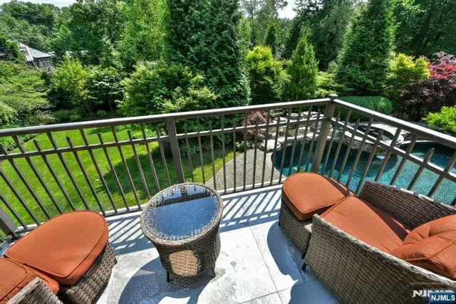 $3,449,000 | 70 Oak Drive, Upper Saddle River, NJ 07458