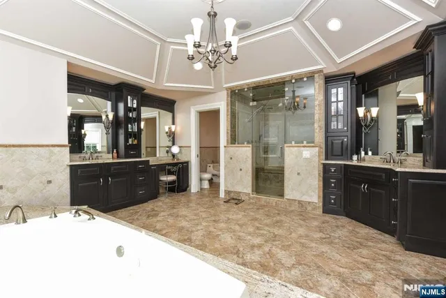 $3,449,000 | 70 Oak Drive, Upper Saddle River, NJ 07458