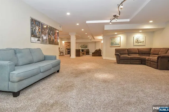 $3,449,000 | 70 Oak Drive, Upper Saddle River, NJ 07458