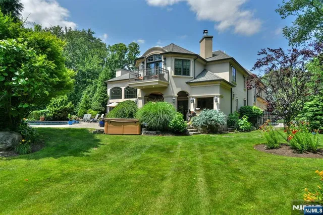 $3,449,000 | 70 Oak Drive, Upper Saddle River, NJ 07458