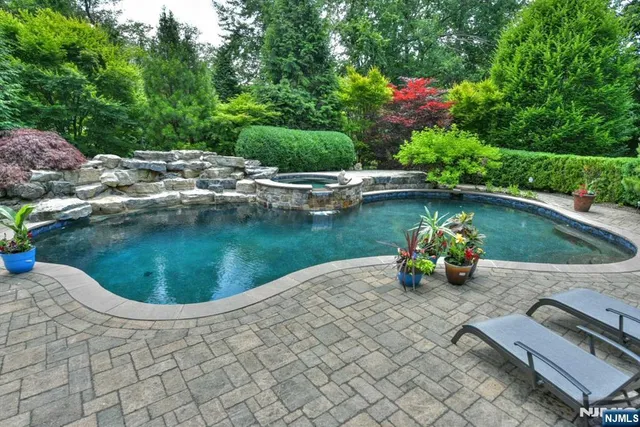 $3,449,000 | 70 Oak Drive, Upper Saddle River, NJ 07458