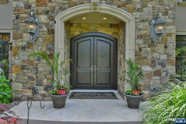 $3,449,000 | 70 Oak Drive, Upper Saddle River, NJ 07458