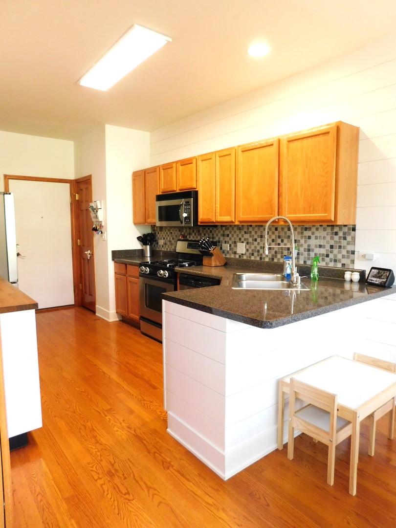 551 Goodwin Drive Bolingbrook, IL 60440 - Photo 10 of 26