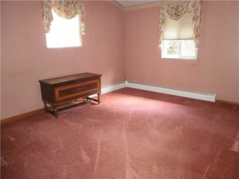 138 Tyler Road Pittsburgh, PA 15237 - Photo 10 of 13 Bedroom.
