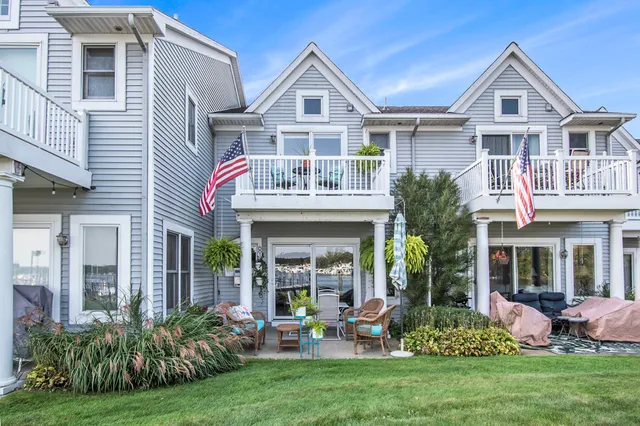 $695,000 | 963 West Savidge Street, Spring Lake, MI 49456