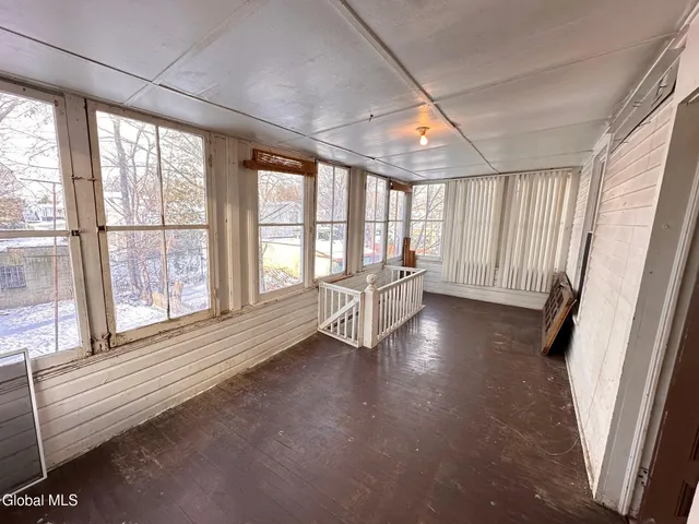 $1,425 | 283 Delaware Avenue, Unit 2, Albany, NY 12209