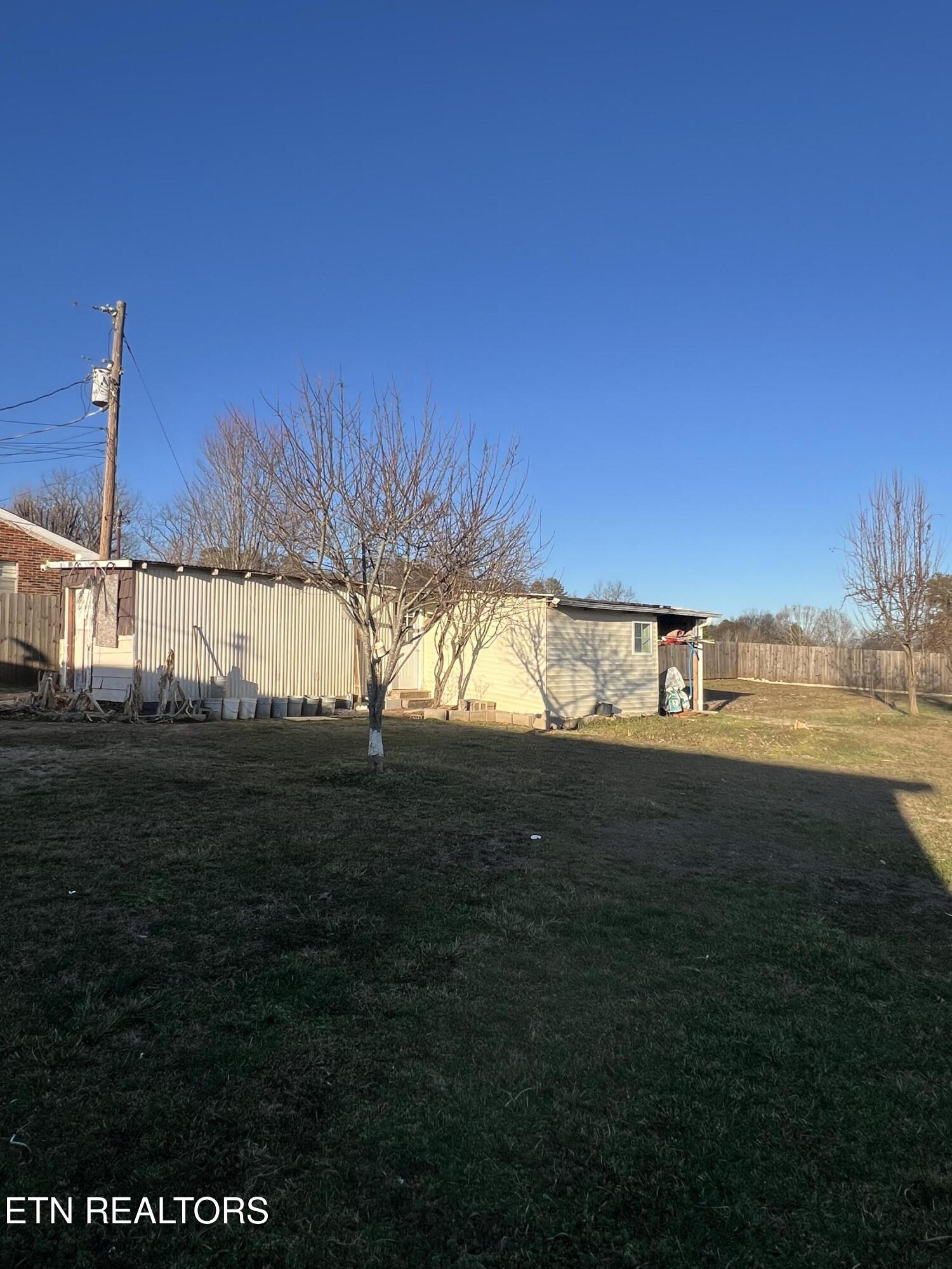 1029 Green Road Madisonville, TN 37354 - Photo 2 of 16 IMG_8186