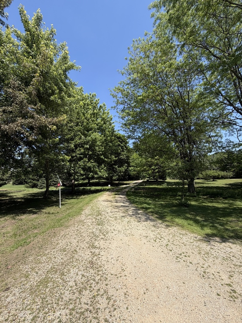 737 A Searls Road Amboy, IL 61310 - Photo 7 of 23