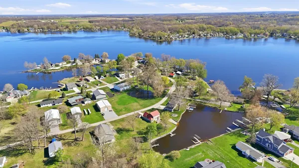 $535,000 | 11990 East 395 South, Lagrange, IN 46761