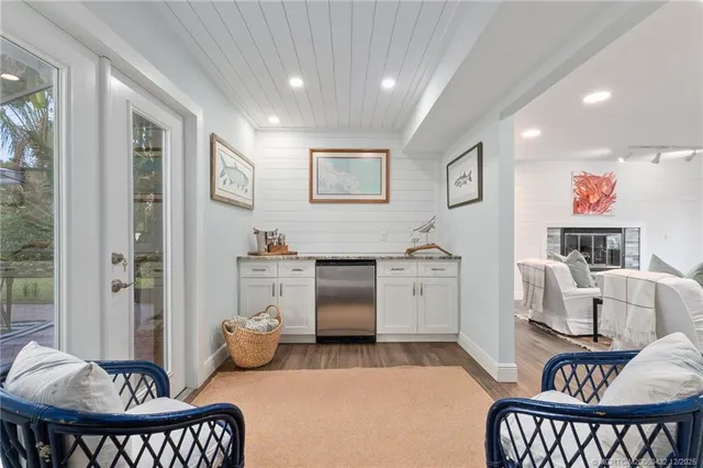 $889,000 | 4304 Southeast Fairway East, Stuart, FL 34997