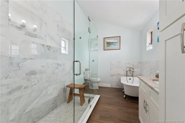 $889,000 | 4304 Southeast Fairway East, Stuart, FL 34997