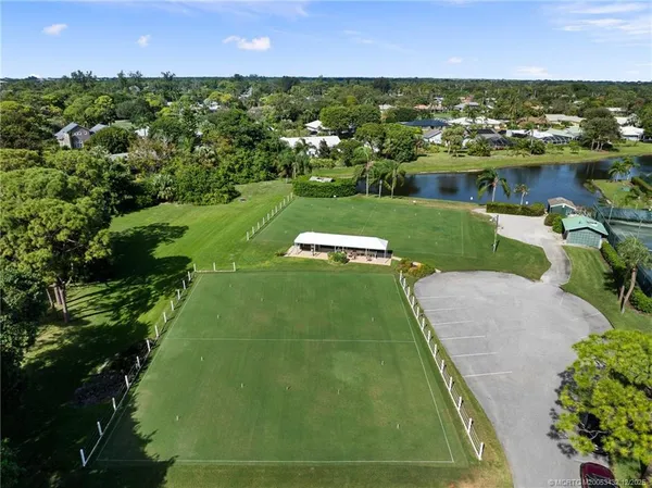$875,000 | 4304 Southeast Fairway East, Stuart, FL 34997