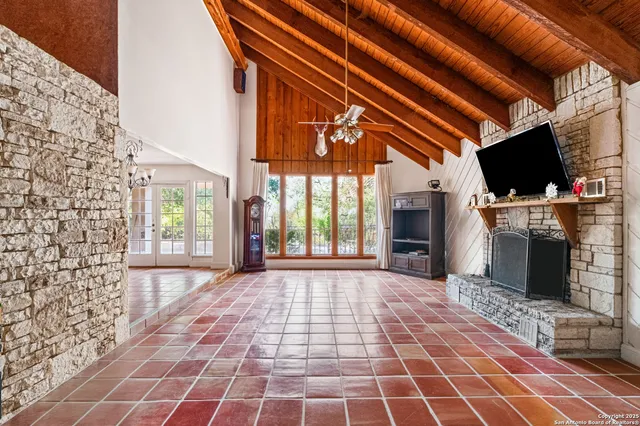 $615,000 | 24 Pfeiffer Road, Boerne, TX 78006