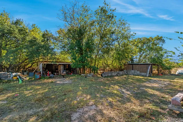 $615,000 | 24 Pfeiffer Road, Boerne, TX 78006