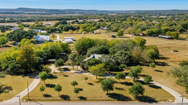 $615,000 | 24 Pfeiffer Road, Boerne, TX 78006