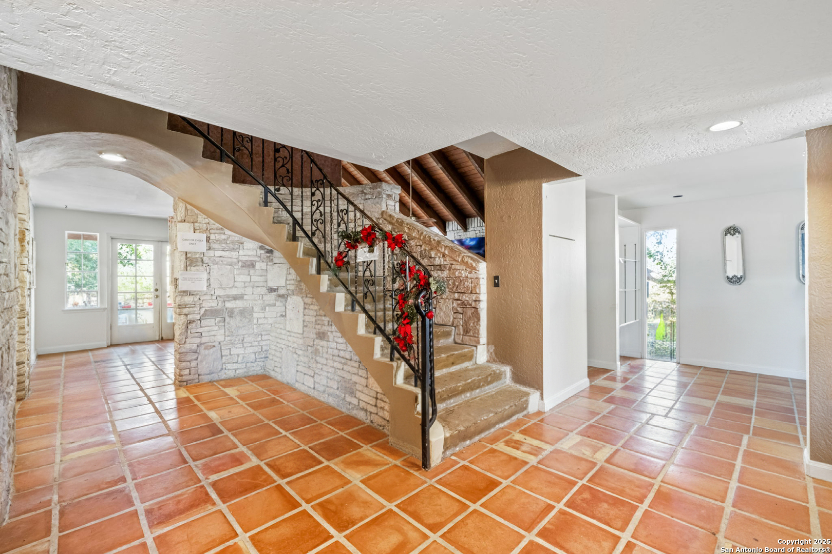 24 Pfeiffer Road Boerne, TX 78006 - Photo 6 of 22 a view of entryway