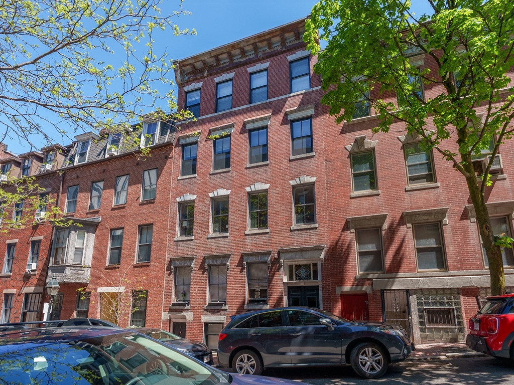 22 Irving Street, Unit 2 Boston, MA 02114 - Photo 10 of 10