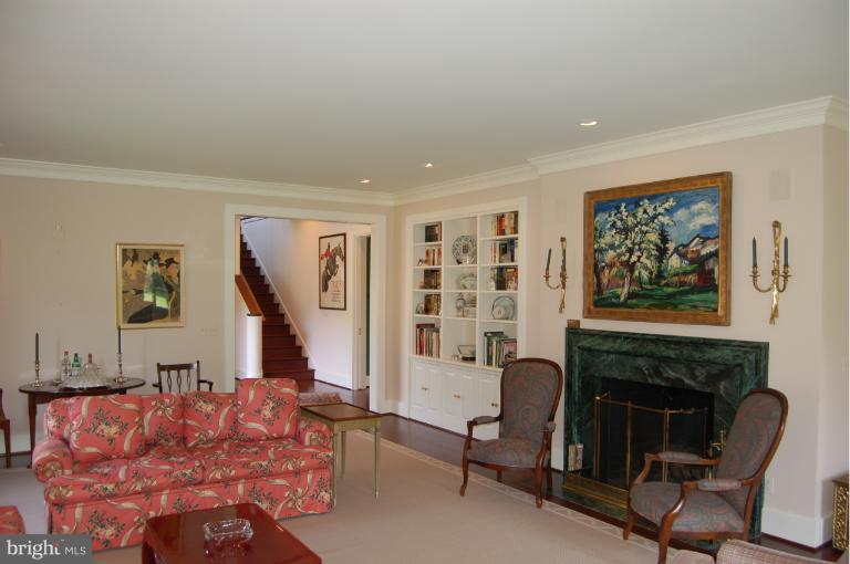 1353 Rokeby Road Upperville, VA 20184 - Photo 6 of 30 Living Room