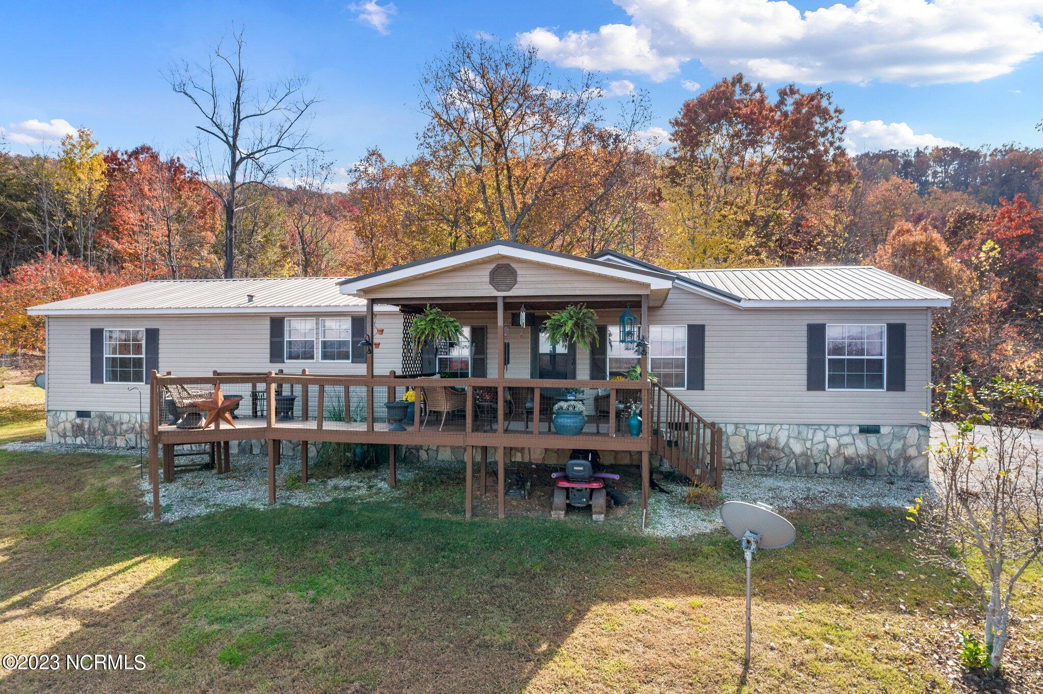 515 Randall Road Marion, NC 28752 - Photo 1 of 31 FRONT OF HOME