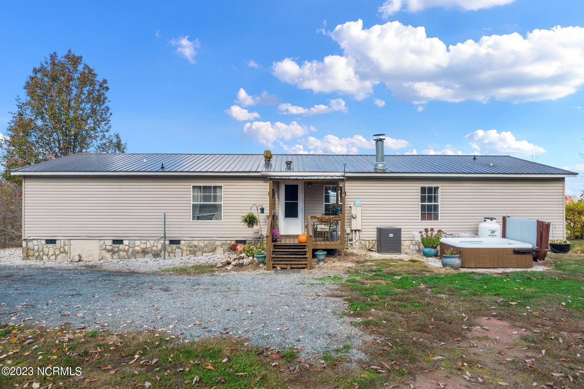 515 Randall Road Marion, NC 28752 - Photo 30 of 31 30-web-or-mls-DJI_0418