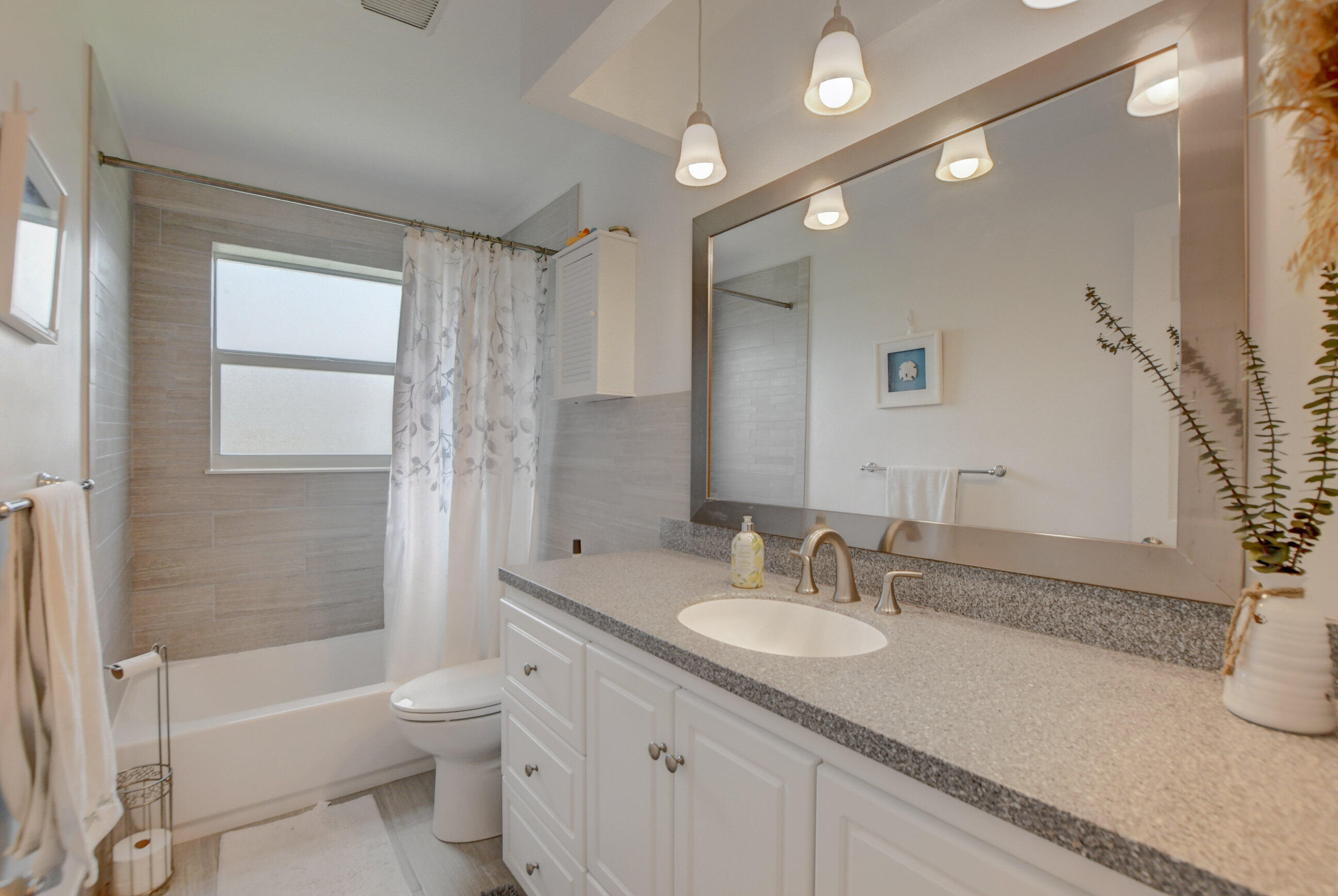 353 Southwest 7th Terrace Boca Raton, FL 33486 - Photo 16 of 22 32_ebf_0406_07_08_09_10