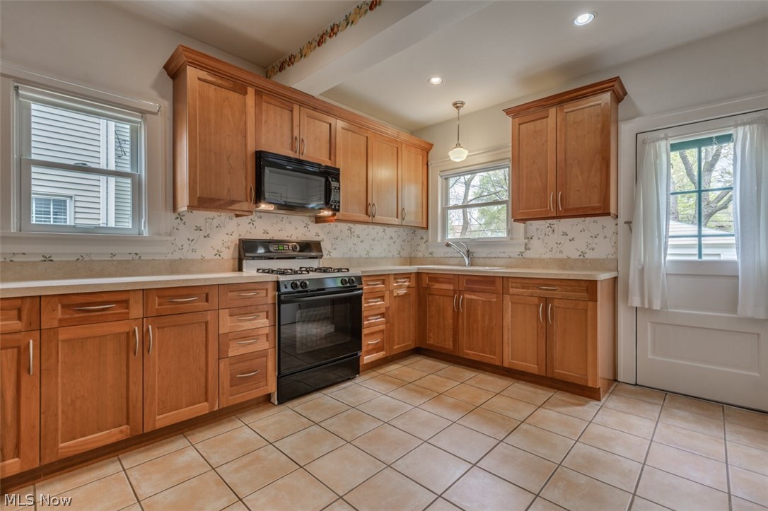 2619 Eaton Road Cleveland, OH 44118 - Photo 9 of 21