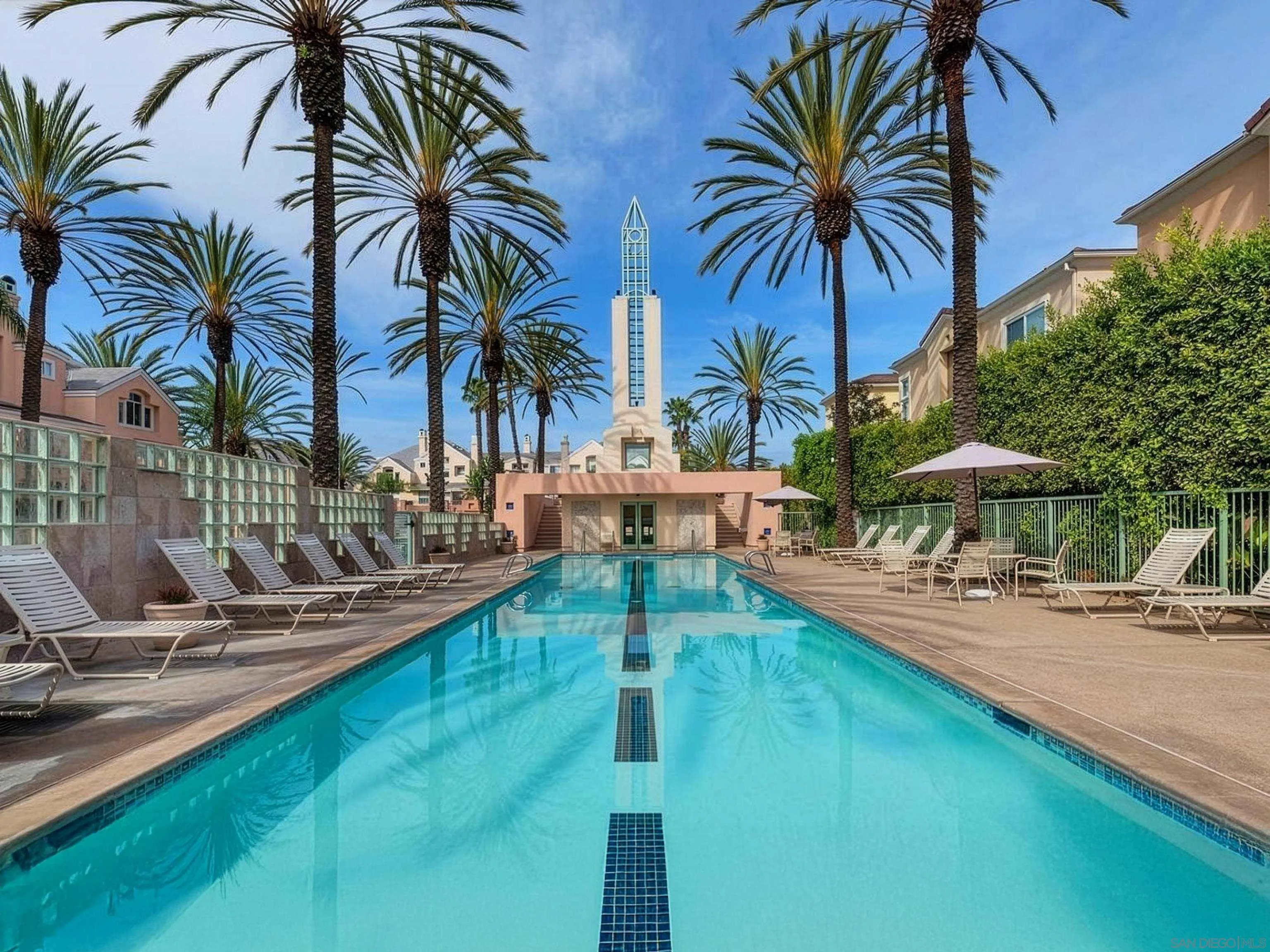 12654 Carmel Country Road, Unit 91 San Diego, CA 92130 - Photo 20 of 22 a view of a backyard with a patio