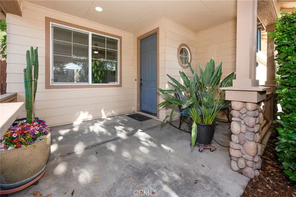 a view of a entryway in front of house