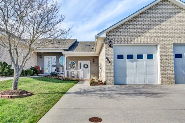 $365,000 | 6651 Stonelyn Cottage Court, Roanoke, VA 24019