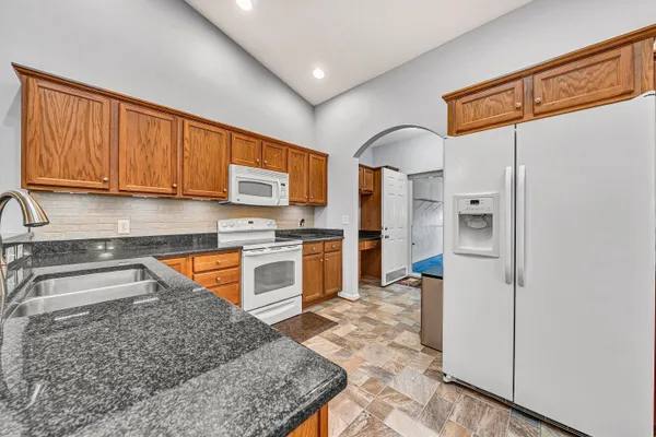 $359,900 | 6651 Stonelyn Cottage Court, Roanoke, VA 24019
