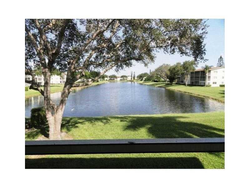 4030 Hythe B, Unit 4030 Boca Raton, FL 33434 - Photo 4 of 24 Photo 4