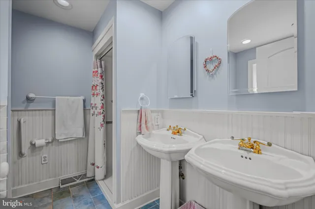 a bathroom with a bathtub